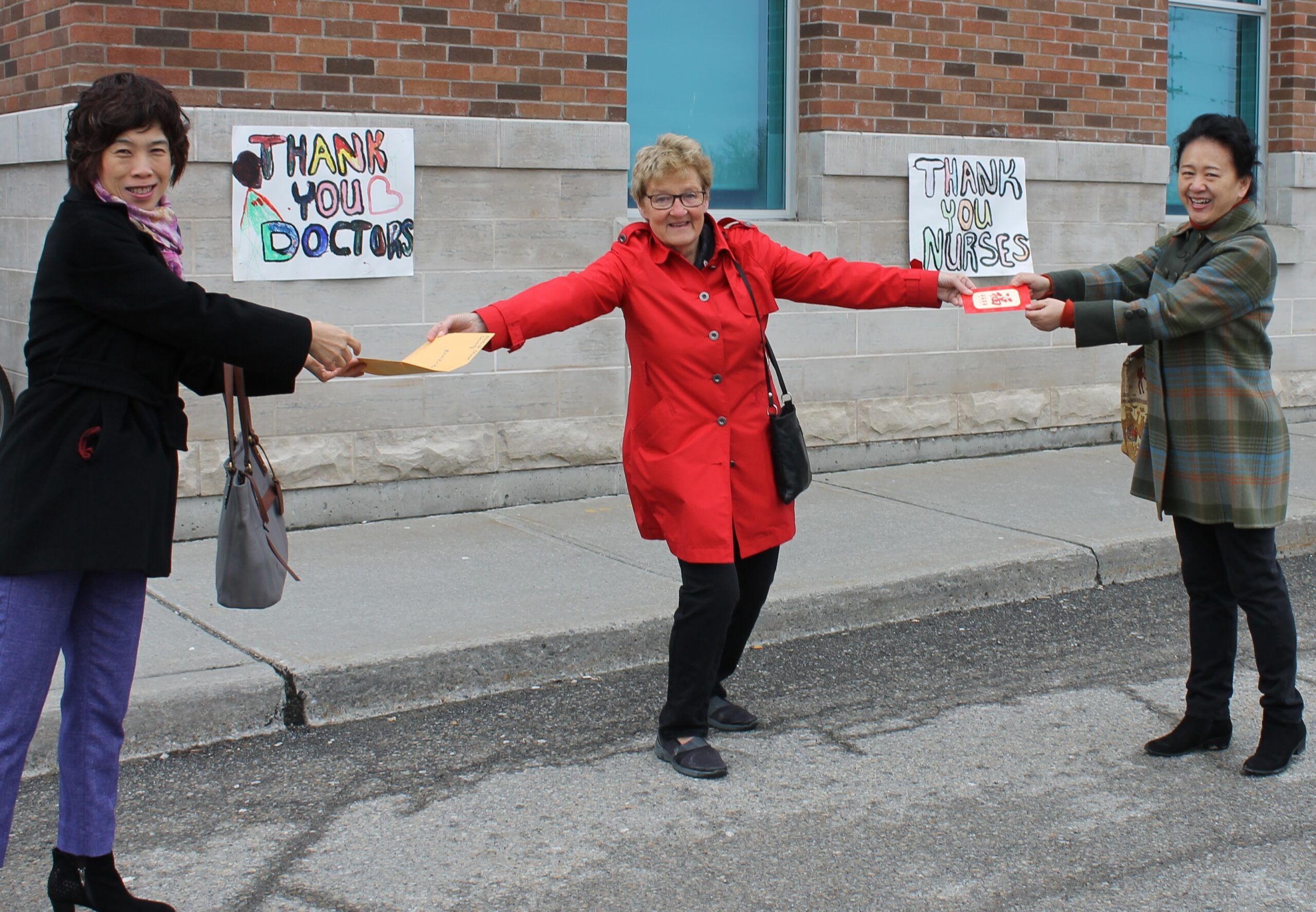 The Brockville Chinese Community Set Up in Support of Brockville General Hospital's Fight Against COVID-19